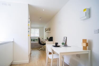 1 bed studio, Orme Road, Cross Heath, Newcastle under Lyme, ST52FB - Image 3